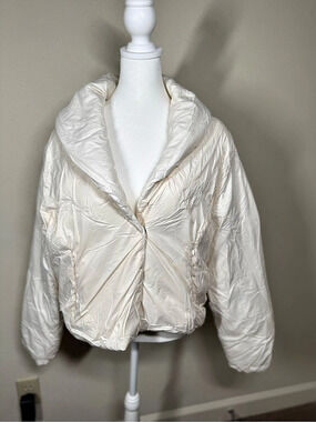 Fabletics Shawl Collar Puffer Shine Jacket in White